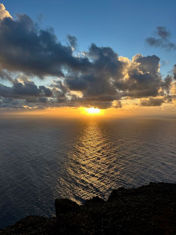 csodálatos naplemente Ponta do Pargo, Madeira, Portugália