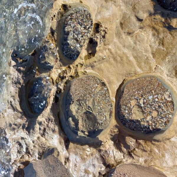 Romanos Beach Görögország, körök a kövekben