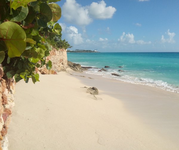 Sint Maarten homokos tengerpartja